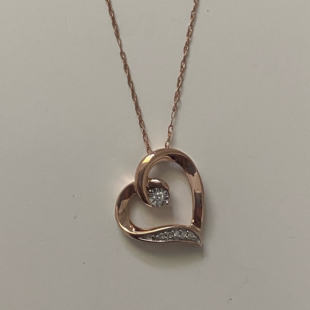 Zales Rose gold heart pendant